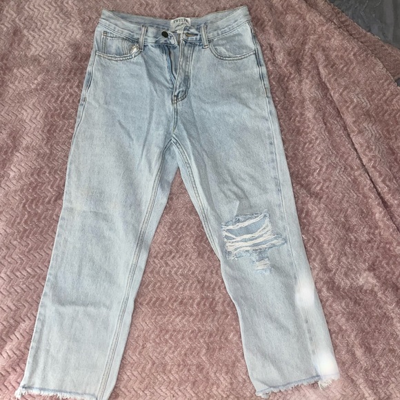 Light wash, distressed jeans, size 25 - Picture 1 of 8